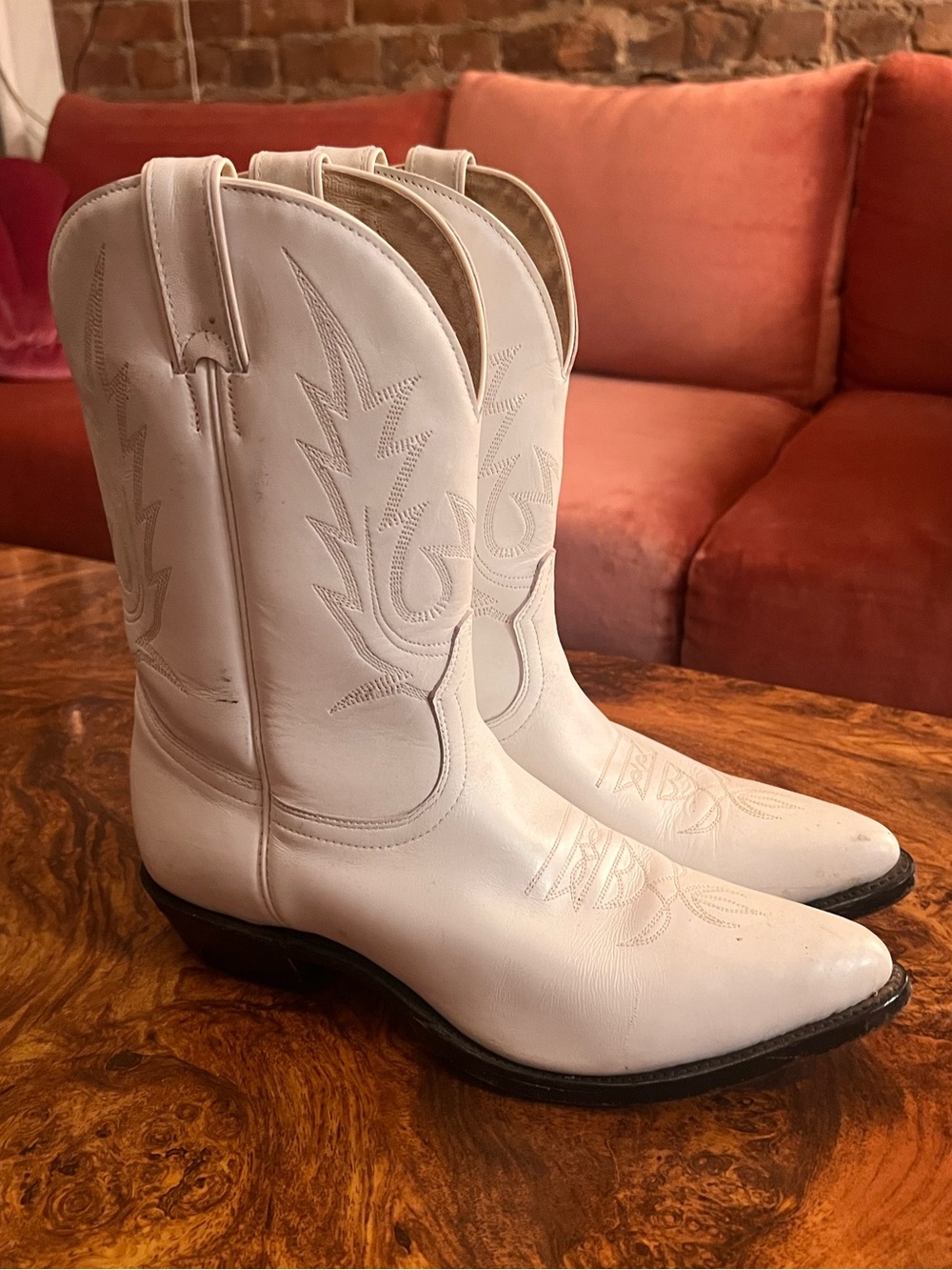 White Women’s Cowboy Boots